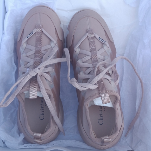 Dior - Picture 5 of 6